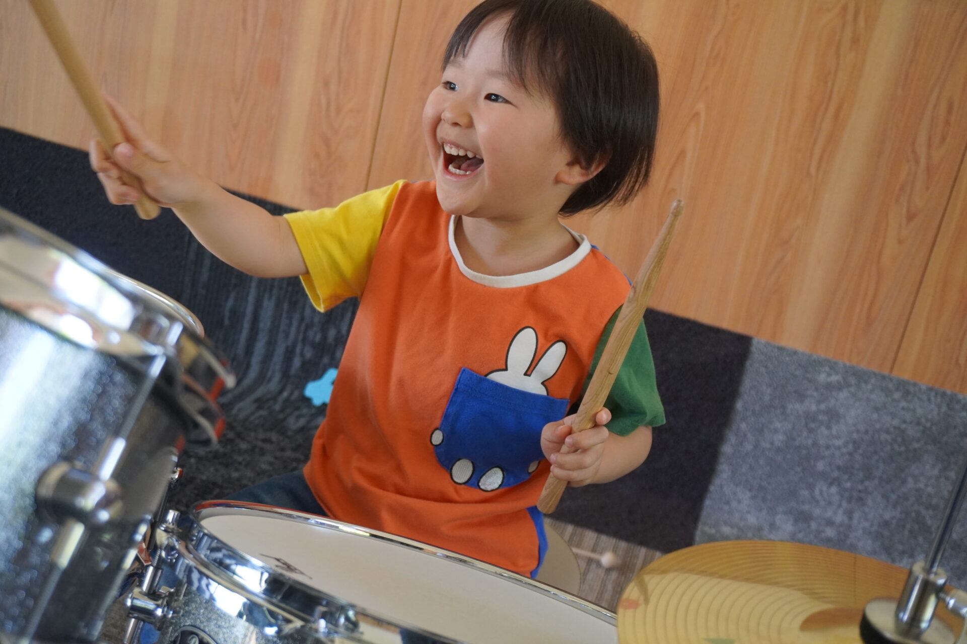 乳幼児の楽器体験